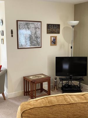 Lounge- click for photo gallery